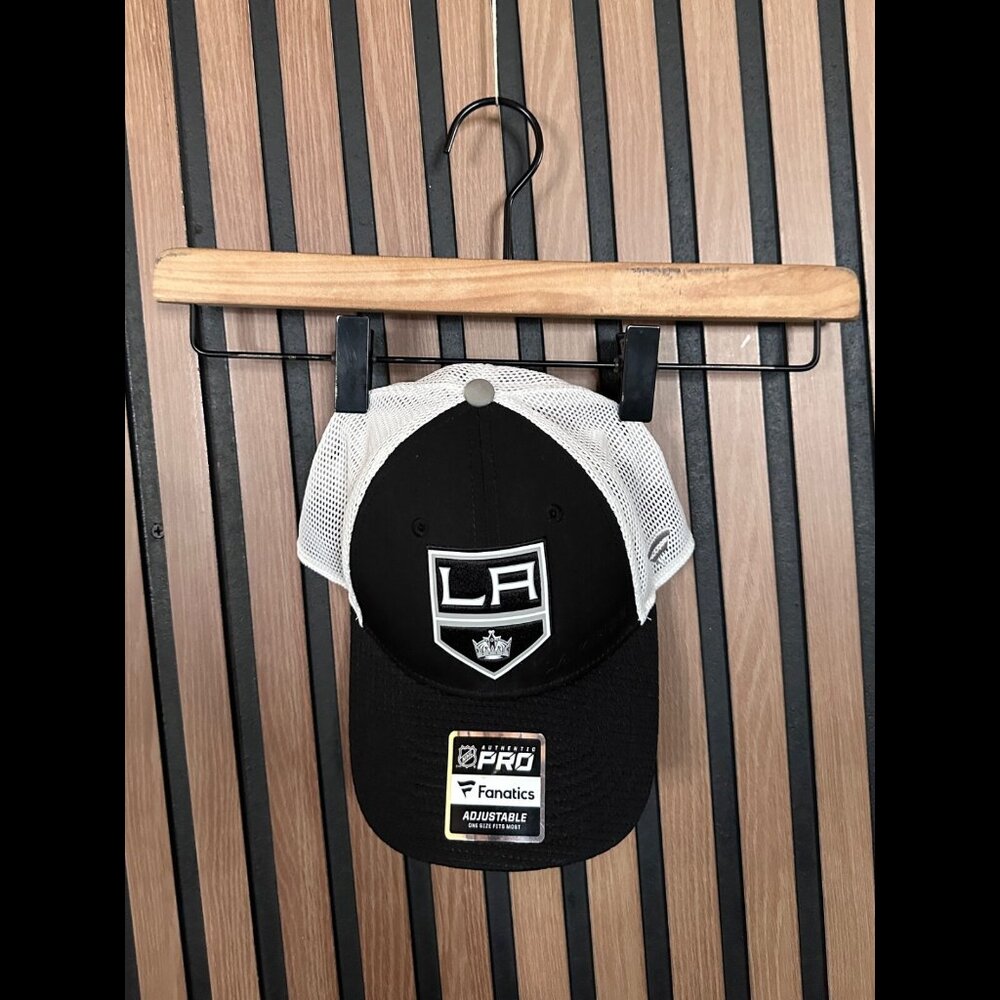 Fabletics x Los Angeles Kings Cap Snapback Mesh Authentic Pro